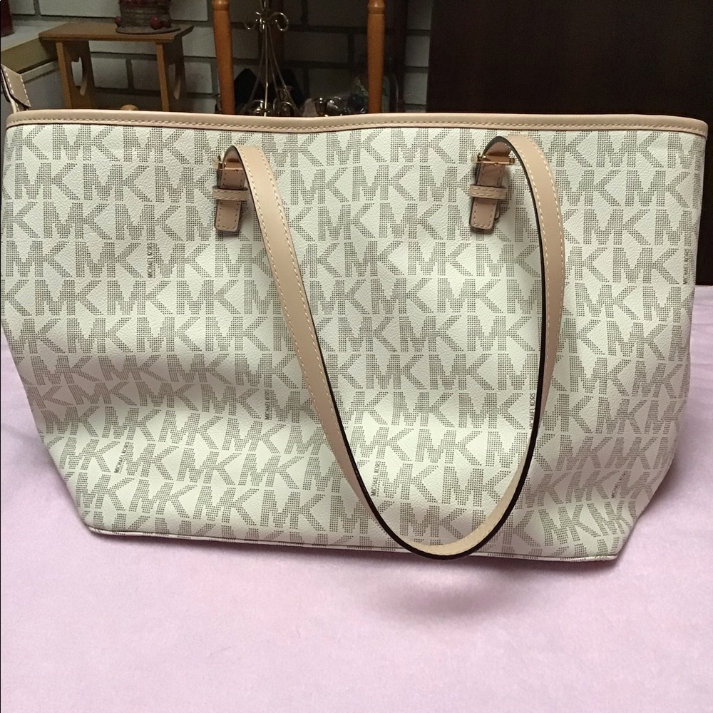 Michael Kors Tote